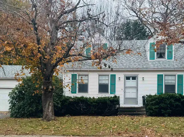 15 Cranbrook Lane, Dover, NH 03820