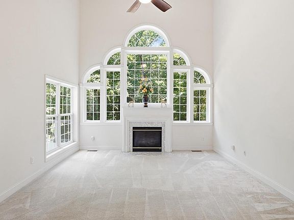 5th image of 76 Millbrook Rd