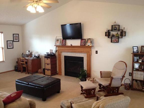 4th image of 8408 Union Dr