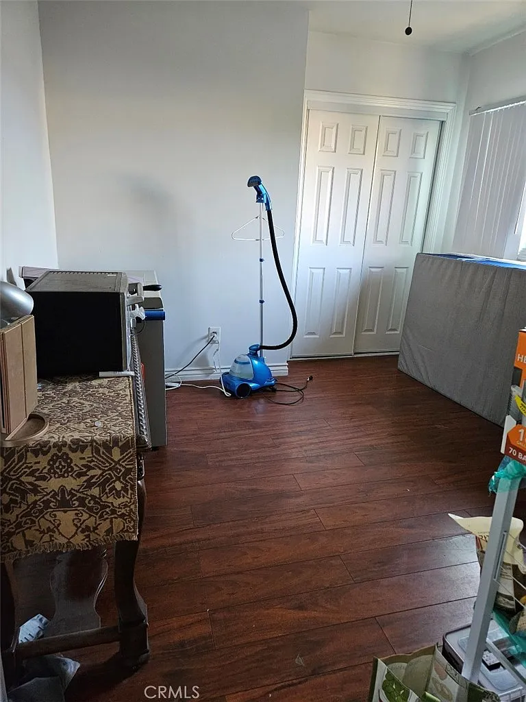 2 bed, 1.0 bath, 700 sqft, $2,400 — Photo 4