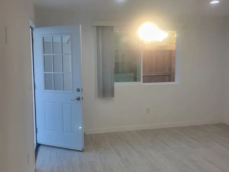 23099 Runnymede St — Photo 5