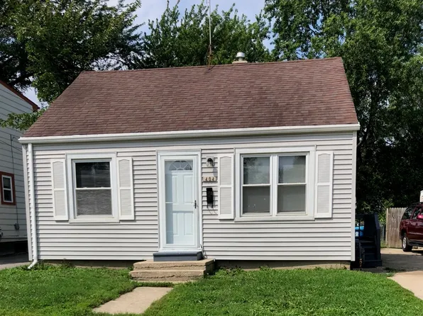 404 Sheldon Ave, Aurora, IL 60506