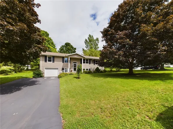 31 Lee Rd, Dryden, NY 13053