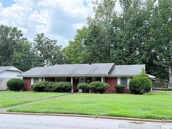 3200 S Poplar St, Pine Bluff, AR 71603