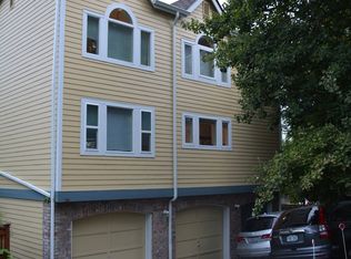 735 Belmont Pl E, Seattle, WA 98102