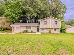 2233 Cherokee Valley Dr, Lithonia, GA 30058
