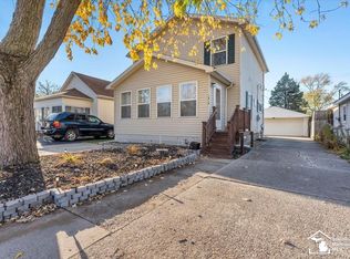 1218 Vineyard Dr, Monroe, MI 48161