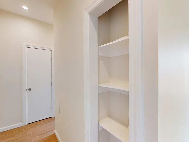 40 Tiffany Ave #6 — Photo 8
