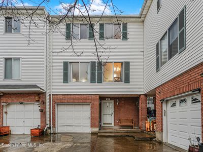 81 Emily Ln, Staten Island, NY, 10312
