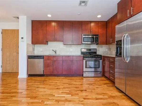 17 Meadow Rd APT 307, Rutherford, NJ 07070