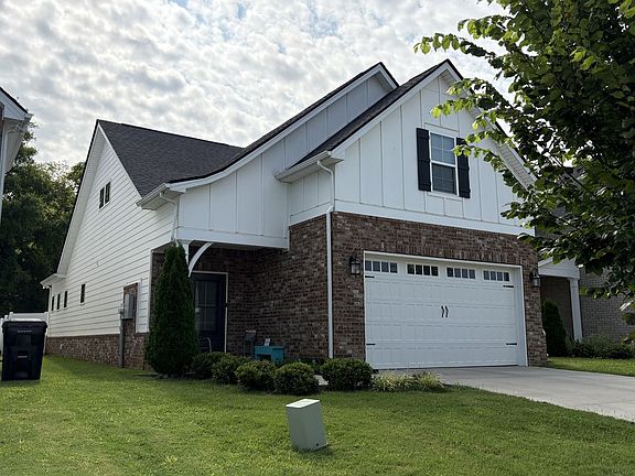 2nd image of 2107 Barringer Ln