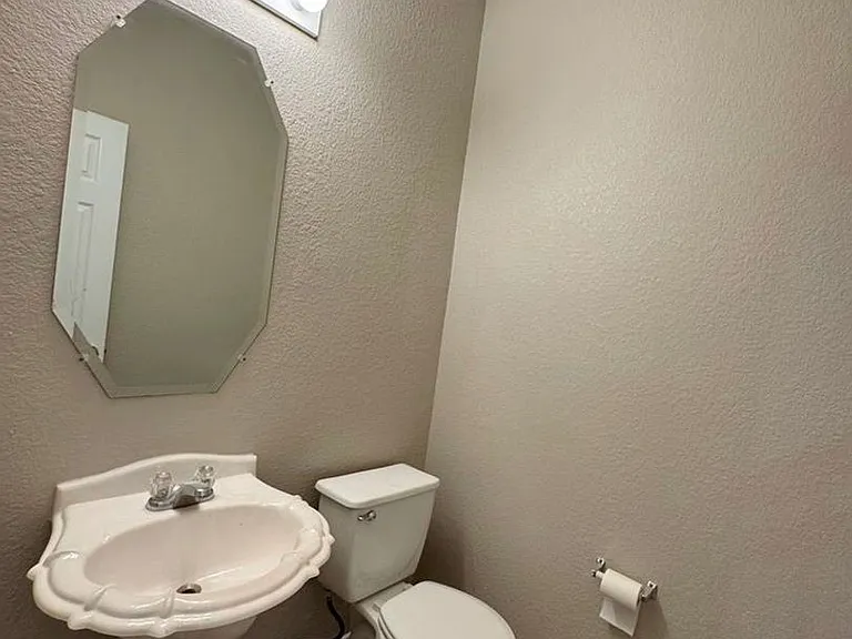544 Hogan — Photo 22