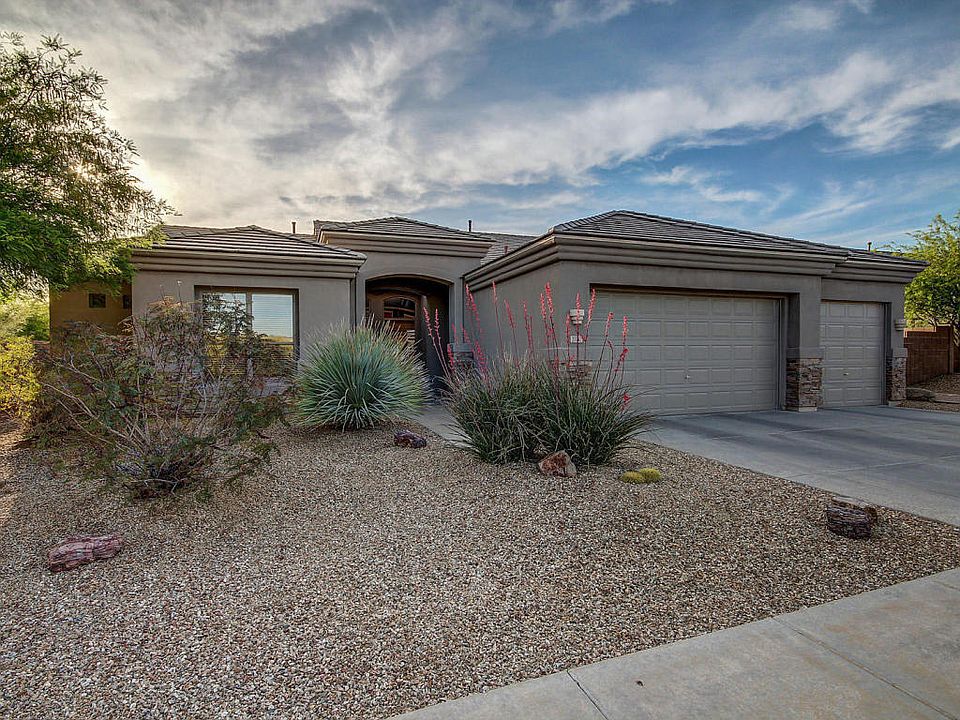 1st image of 2720 N Cabot Cir