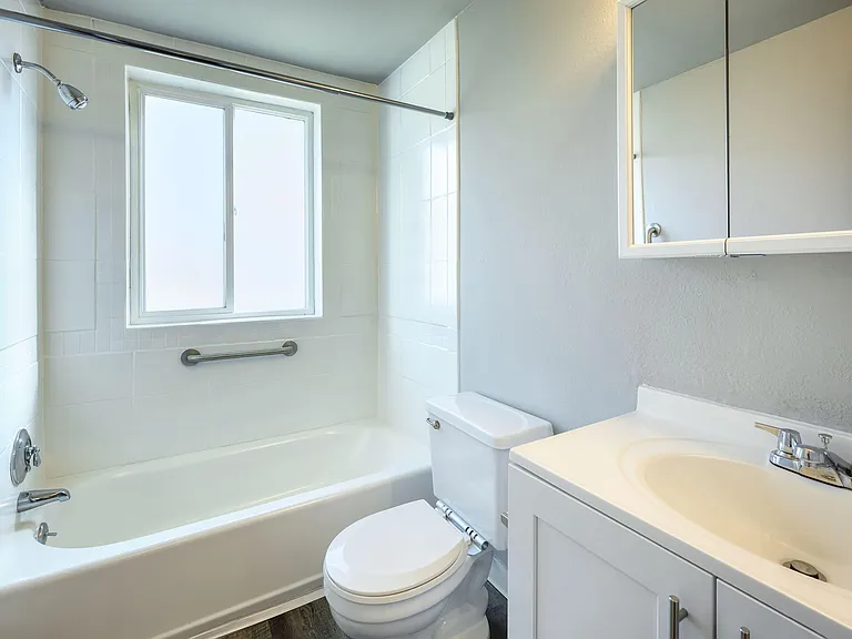 Abrigo Apartments — Photo 13