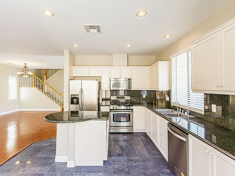 8018 Retriever Ave — Photo 11