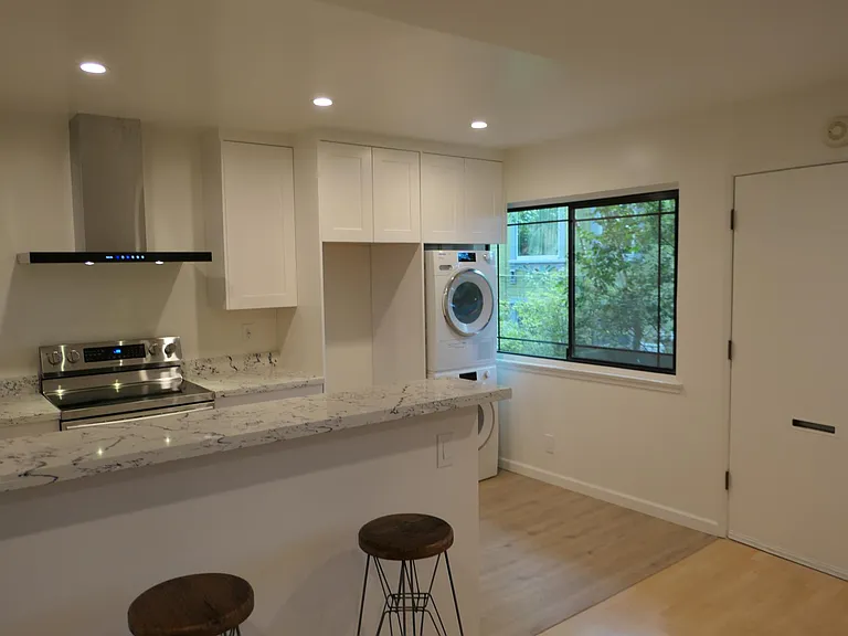 1623 Alcatraz Ave #C — Photo 1