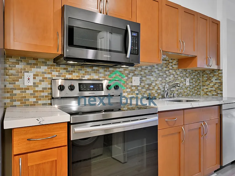 111 108th Ave NE #A310 — Photo 2