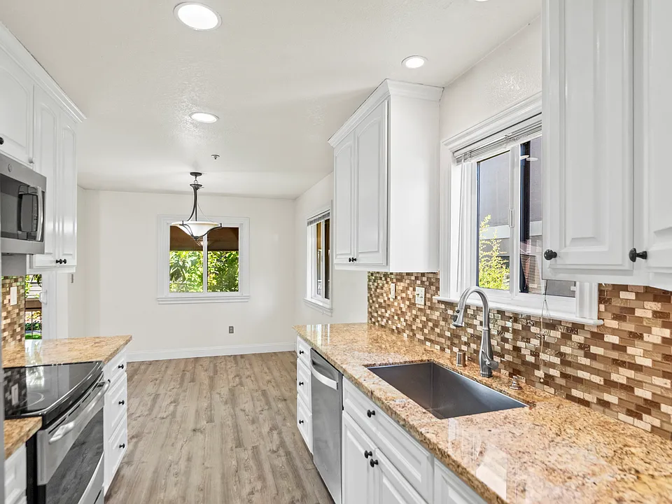 153 Albacore Ln