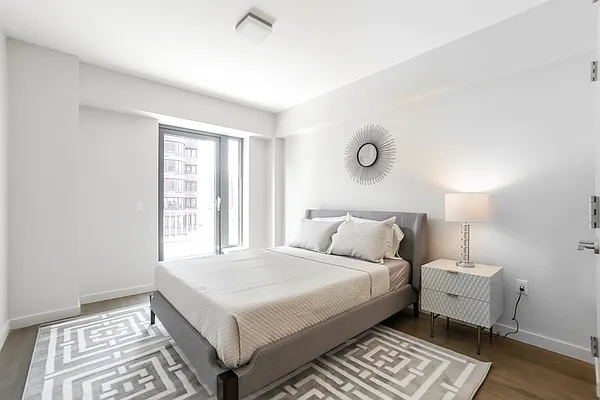 Rented by Bond New York | media 36