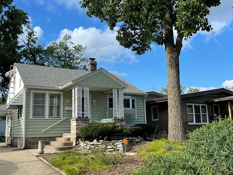 1641 W Adams St — Photo 2