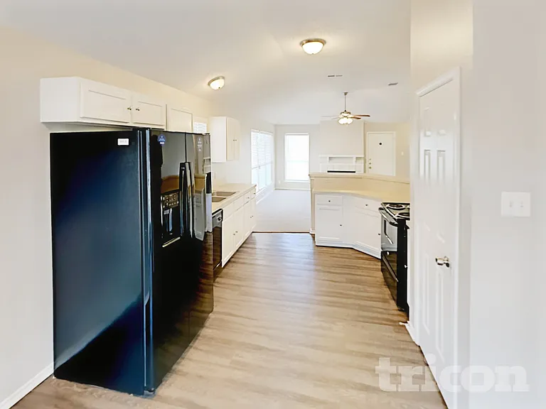 1525 Juniper Ln — Photo 4