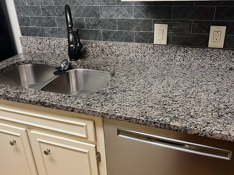 2905 Burch Ave #12 — Photo 26
