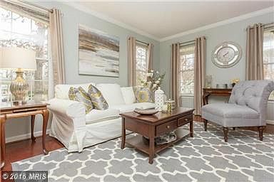 4th image of 9516 Charlesfield Dr