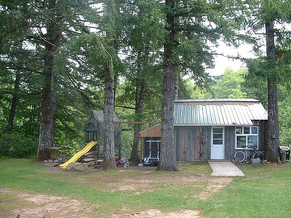 Creek Front Cabin & Playstructure