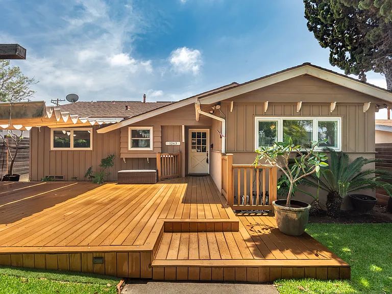1263 Tourmaline St — Photo 4