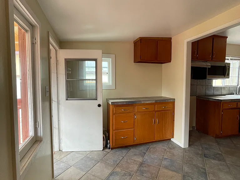 Laundry room den