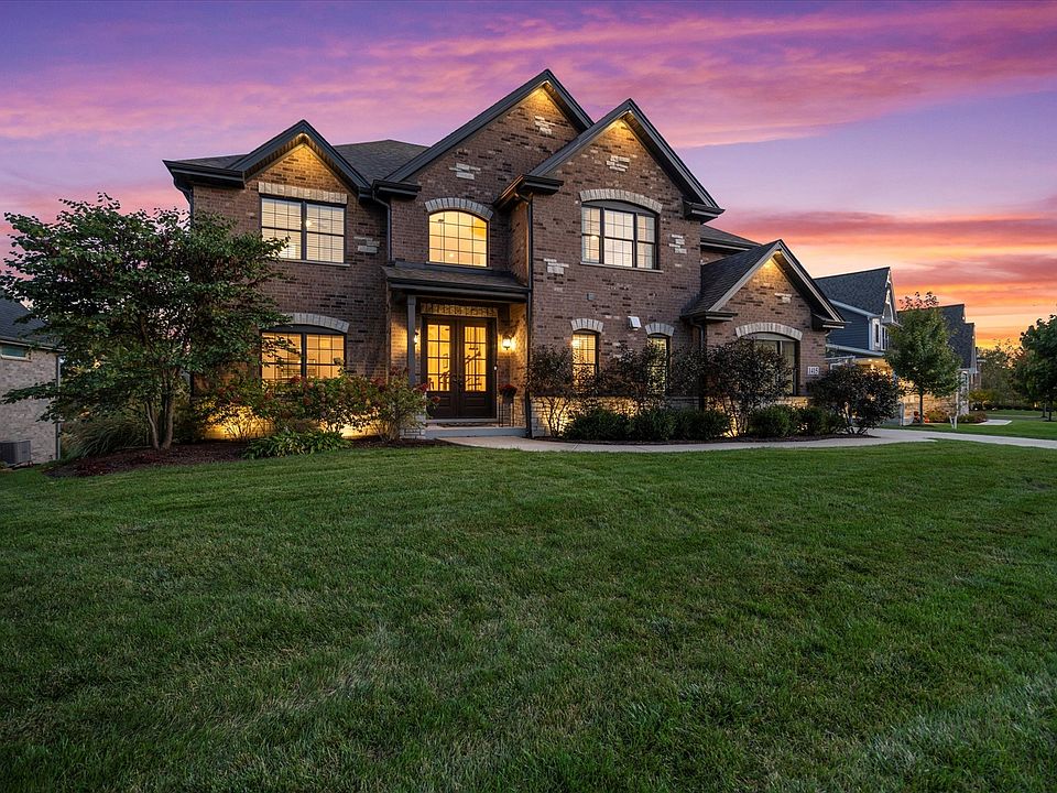 1st image of 1415 Oak Bluff Ln