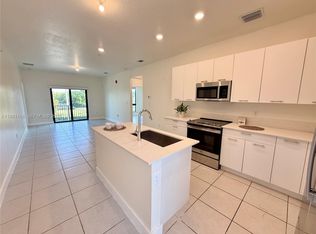 8001 NW 41st St #F-202, Doral, FL 33166