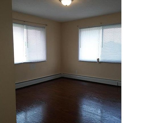 3rd image of 3120 Meriday Ln