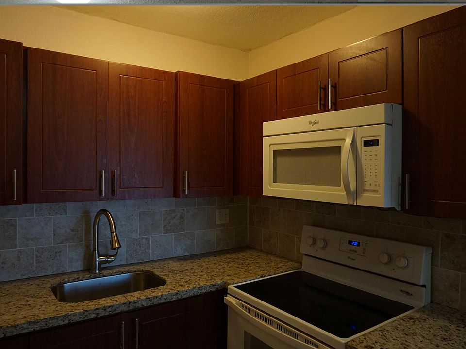2nd image of 4590 SW 67th Ave #8