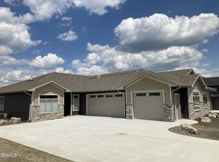 1026 Collective Ln, Bismarck, ND 58503