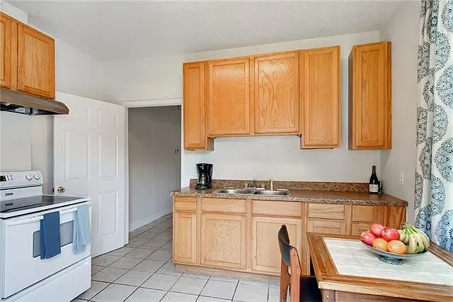 1522 N Roman St — Photo 4