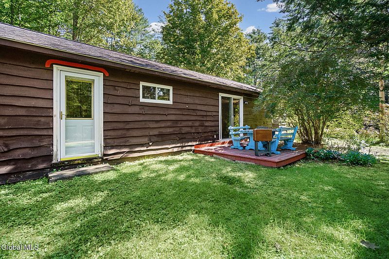 5th image of 116 Vrooman Road