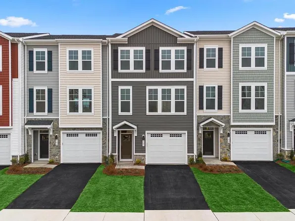 107 Checkerspot Way, Lake Frederick, VA 22630