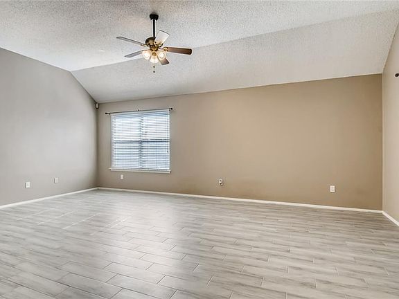 4th image of 8704 Bobcat Dr