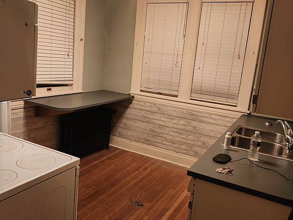 4th image of 1023 Franklin St #1/2
