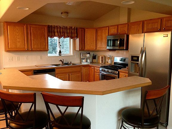 Kitchen/Breakfast Bar