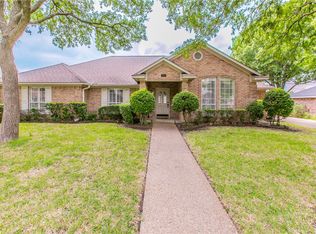312 Meadow Mountain Dr, Woodway, TX 76712