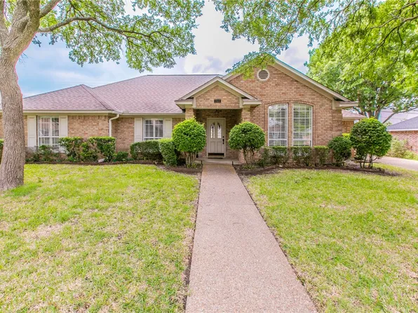 312 Meadow Mountain Dr, Woodway, TX 76712