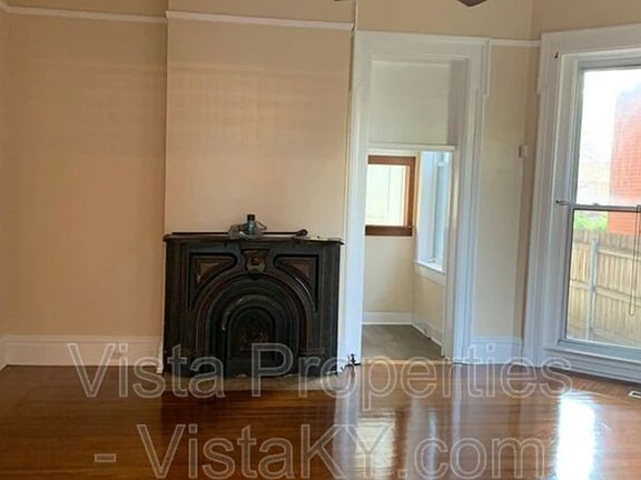 4th image of 514 W Oak St Apartment 1 & 2