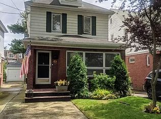 1717 E 29th St, Brooklyn, NY 11229