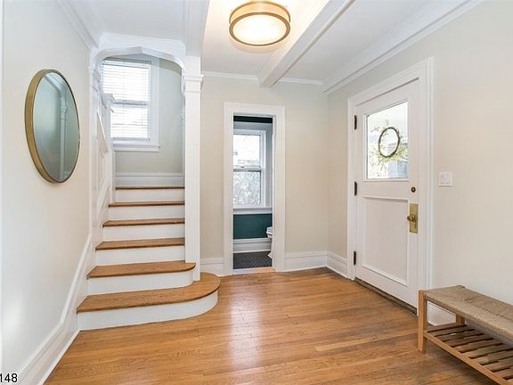 3rd image of 364 N Fullerton Ave