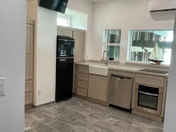 (undisclosed Address), Pt Isabel, TX 78578