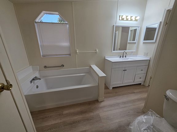 3rd image of 29548 Benjamin Dr