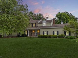 9 Old Farm Rd, Cedar Knolls, NJ 07927