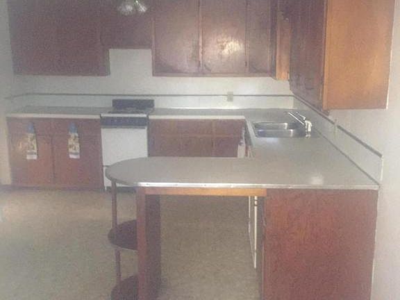 2nd image of 353 Kentling Ave